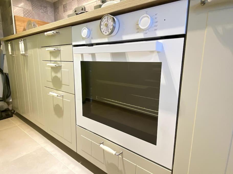New Studio Apartment In Central Budapest - Free Parking Экстерьер фото